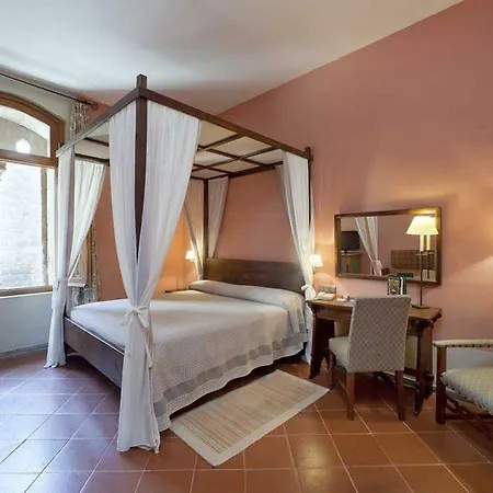 Hotel De 4*