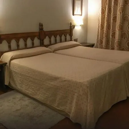 De 4* Cardona