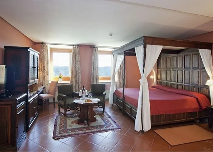 De 4* Cardona